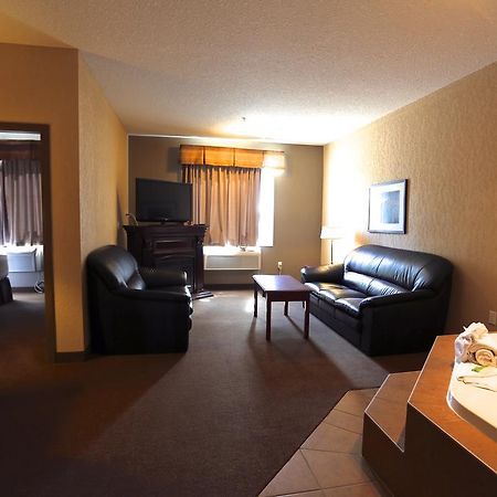 Lakeview Inns & Suites - Fort Nelson Buitenkant foto
