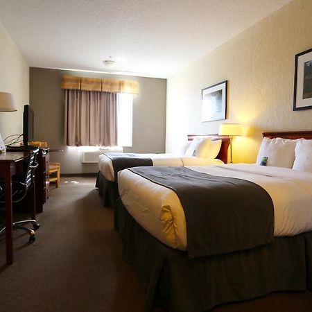 Lakeview Inns & Suites - Fort Nelson Buitenkant foto